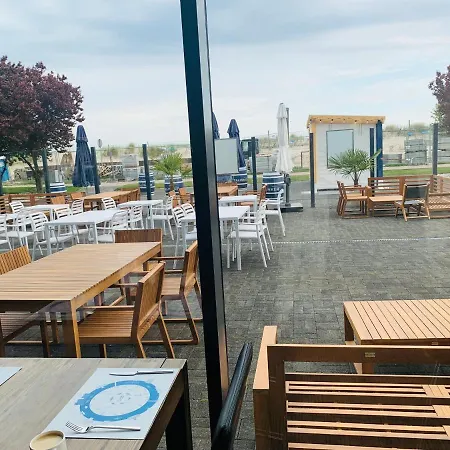 Marine Prywatny Widok Na Morze Basen Sauna Jacuzzi 5 Pietro 코워브제크