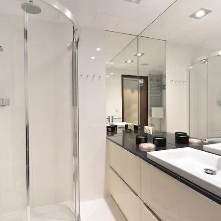 Marine Prywatny Widok Na Morze Basen Sauna Jacuzzi 5 Pietro Daire Kolobrzeg