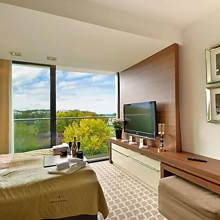 Apartman Marine Prywatny Widok Na Morze Basen Sauna Jacuzzi 5 Pietro Kołobrzeg