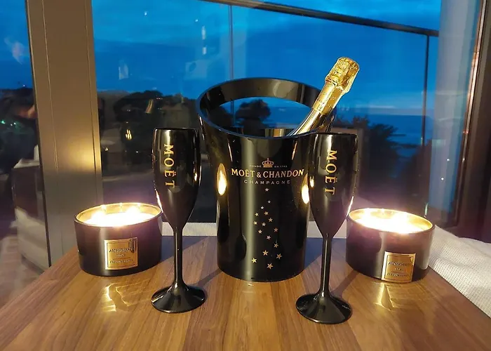 Lejlighed Marine Prywatny Widok Na Morze Basen Sauna Jacuzzi 5 Pietro