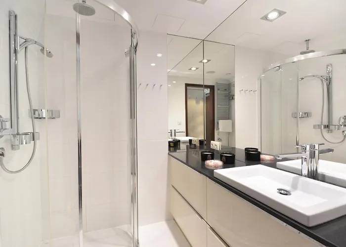 Marine Prywatny Widok Na Morze Basen Sauna Jacuzzi 5 Pietro Apartamento Kołobrzeg